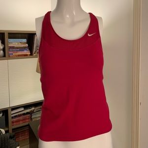 Nike Top Sportswear. Size 4-6